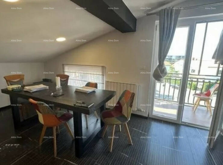 Na prodaju je atraktivan stan u Umagu, smješten na drugom katu stambene zg... — fotografija 2