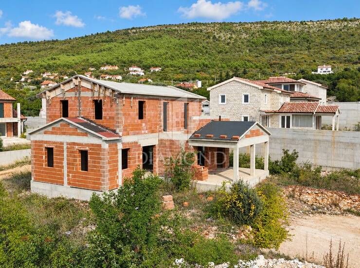 Labin, okolica, kuća s pogledom na more u roh-bau fazi — fotografija 3