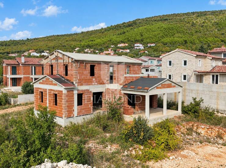 Labin, okolica, kuća s pogledom na more u roh-bau fazi — fotografija 4