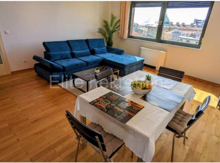 RIJEKA, CENTAR! Luksuzan jednosobni stan 65 m² s garažom