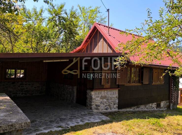 Gorski kotar, Delnice - okolica, prizemnica s pomoćnim objektom
