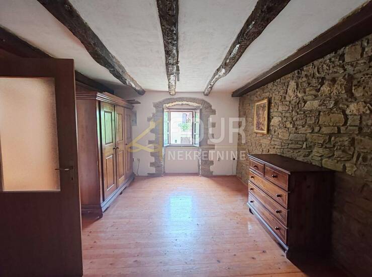 Istra, Motovun, kamena kuća u nizu, 108m2 — fotografija 6