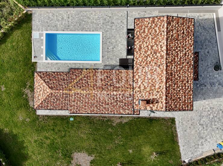 Istra, Kaštelir, novogradnja, moderna vila s bazenom — fotografija 2