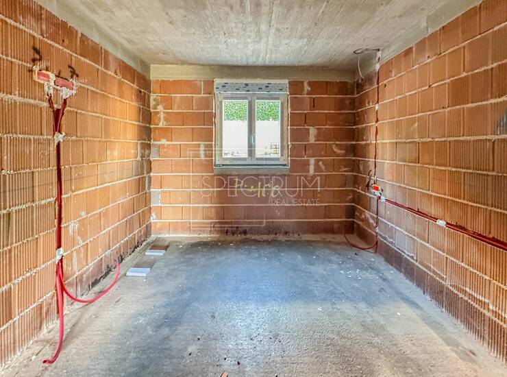 Novigrad, moderan stan u prizemlju sa bazenom — fotografija 4