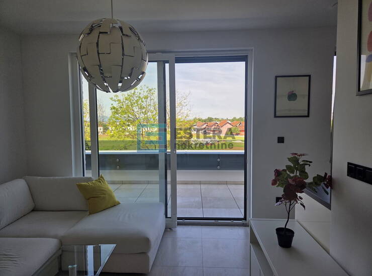 Stan 40 m2 NAJAM Otok 2s, 3. kat, lift, VPM, terasa — fotografija 2