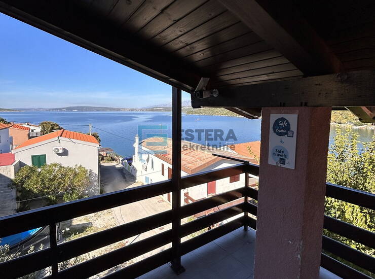 Kuća s 3 stana PRODAJA Kruševo, pogled na more, terase, 3 parkinga — fotografija 2