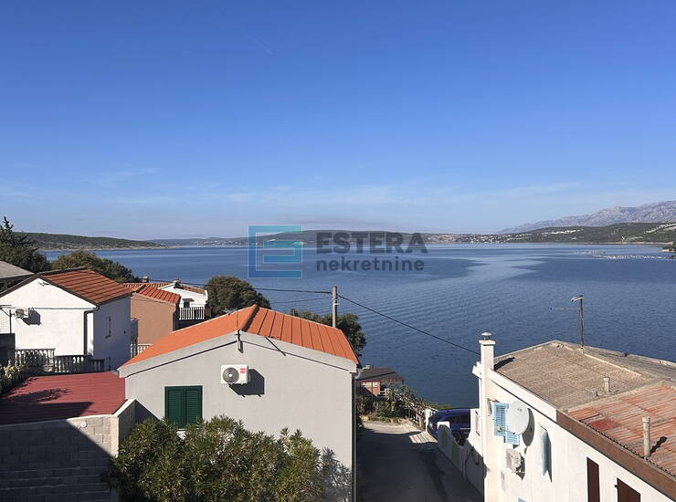 Kuća s 3 stana PRODAJA Kruševo, pogled na more, terase, 3 parkinga — fotografija 3