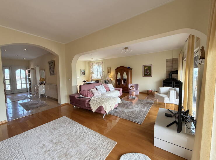 Zagreb, Dubrava-Novoselec, Najam Kuće s dva stana 358 m2 — fotografija 4