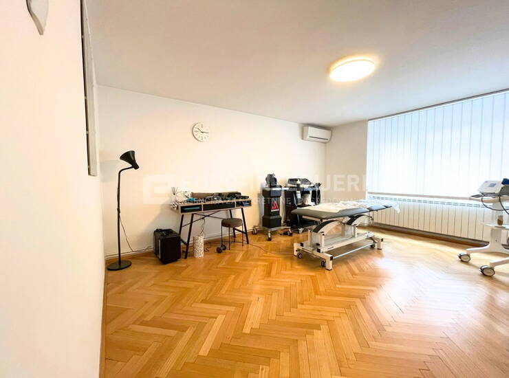 Zagreb, Donji Grad, Vrbanićeva ulica, trosoban stan 71 m2 loggia — fotografija 4
