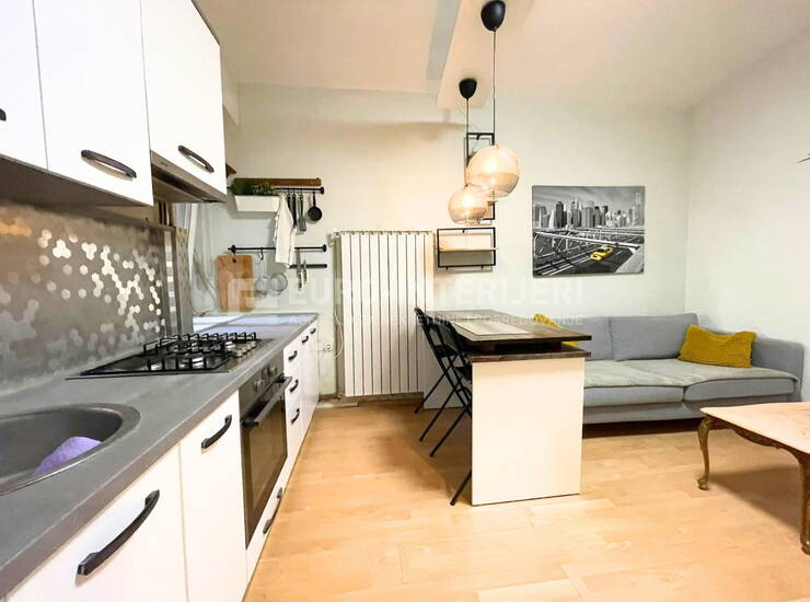 Zagreb, Donji Grad, Primorska ul, dvosoban stan 41 m2 ostava — fotografija 5