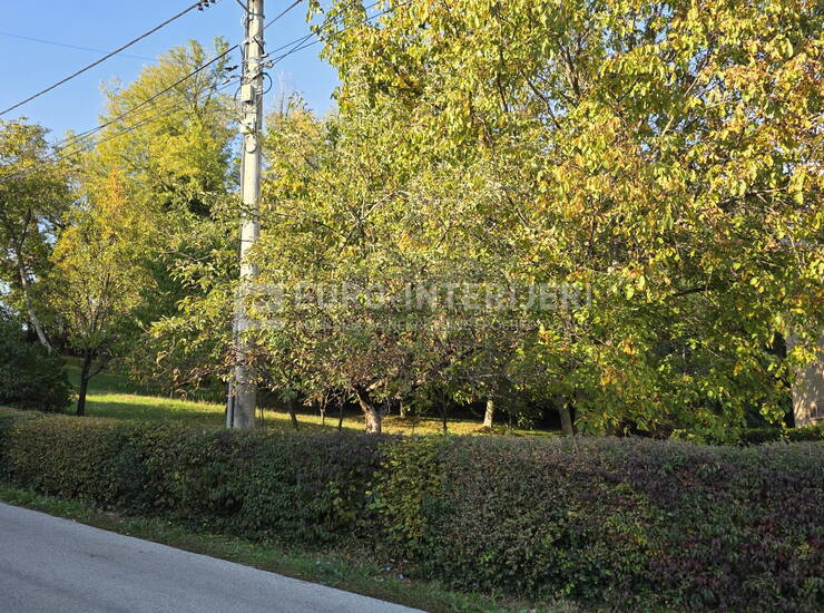 ZAGREB, GAJNICE, ULICA LIŠČINA, ATRAKTIVNO ZEMLJIŠTE 2.750 m² - cca 1.139 m