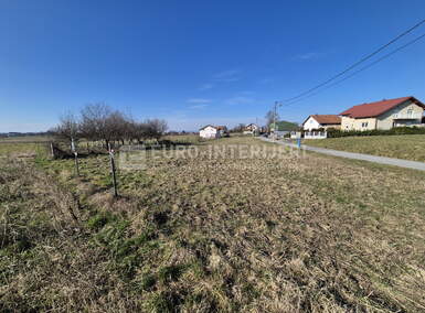 Zemljiste, Zagreb 1.011m² - 70.000 € | SveHrNekretnine