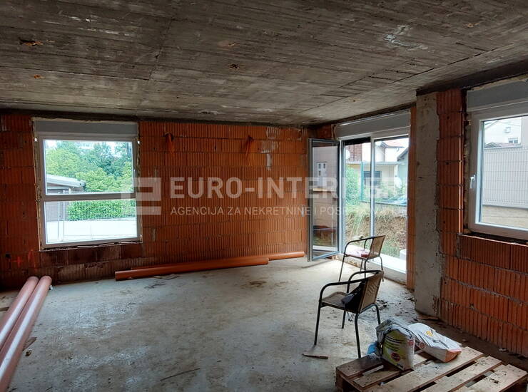 Zagreb, Gornji Bukovac, Salopekova ul., zgrada s dva stana 125 m² ROH BAU — fotografija 6