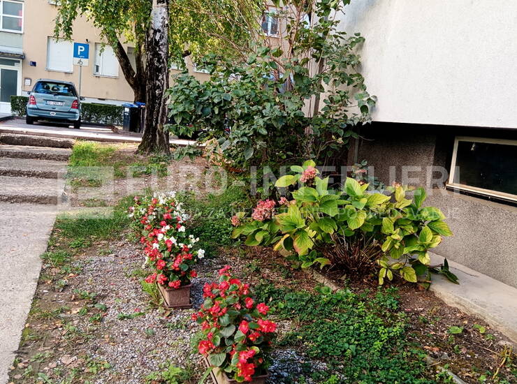 ZAGREB, ČRNOMEREC – TOP LOKACIJA! OČUVAN STAN 59,70 m² NA 1. KATU, S PARKI