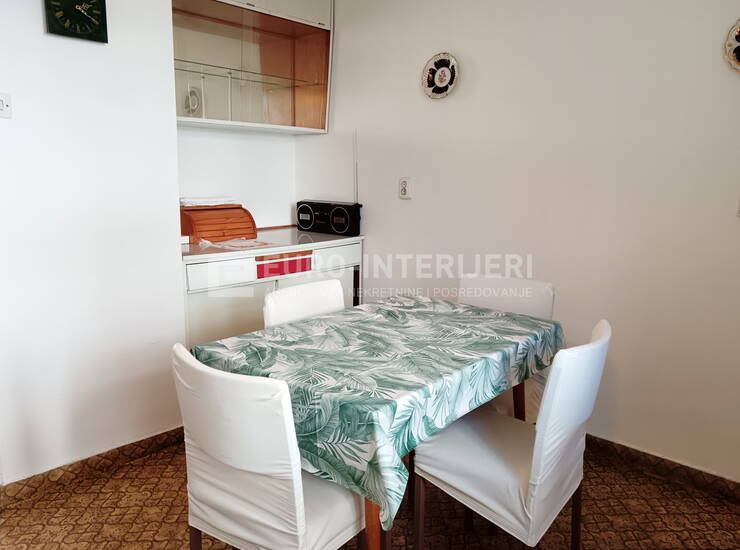 ZAGREB, ČRNOMEREC – TOP LOKACIJA! OČUVAN STAN 59,70 m² NA 1. KATU, S PARKI — fotografija 2