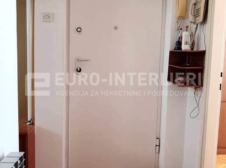 ZAGREB, ČRNOMEREC – TOP LOKACIJA! OČUVAN STAN 59,70 m² NA 1. KATU, S PARKI — fotografija 5