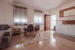 DVOSOBAN APARTMAN S VRTOM I 2 PARKIRNA MJESTA, 150 M OD PLAŽE, PETRČANE (PUNT — fotografija 6