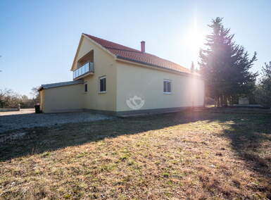 Kuća, Skradin 223m² - 269.000 € | SveHrNekretnine