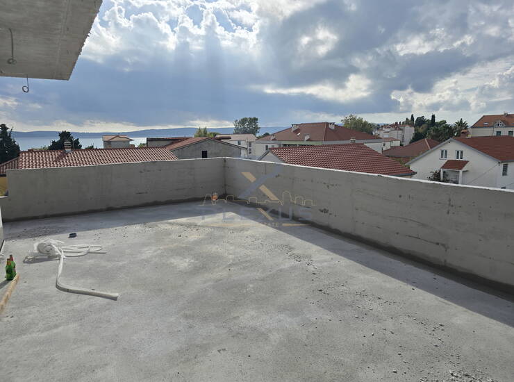 Kaštel Gomilica, penthause, tri sobe — fotografija 6