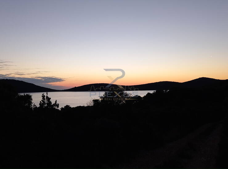Građevinsko zemljište: otok Molat, Brgulje, 2222 m2 — fotografija 4