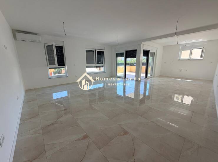 Bibinje,4-soban stan(S3Z1),1.kat,110m2 s velikom terasom i Parkingom — fotografija 2