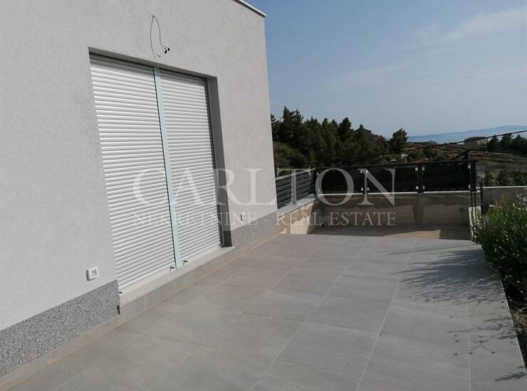 Kuća Prodaja Podstrana 240 m2 — fotografija 9