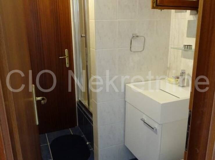 Ražanj, samostojeća kuća 212 m2 sa bazenom, prodaja — fotografija 3