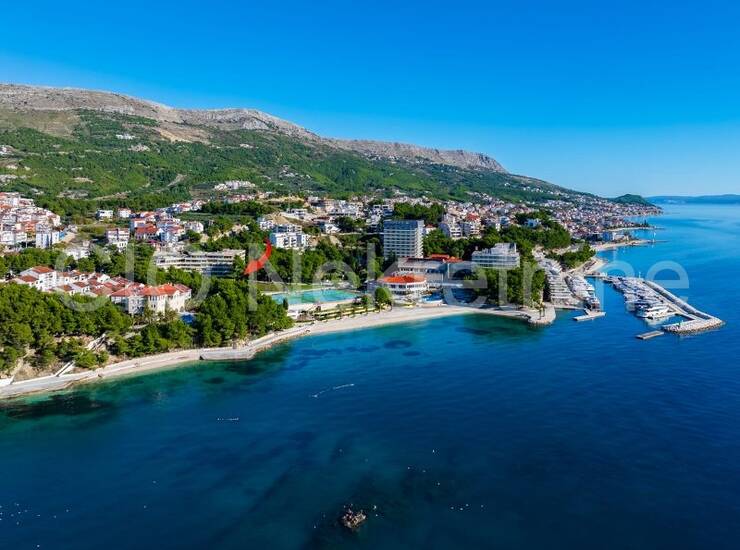 Podstrana-Strožanac, luksuzan stan sa vrtom i parkingom — fotografija 2