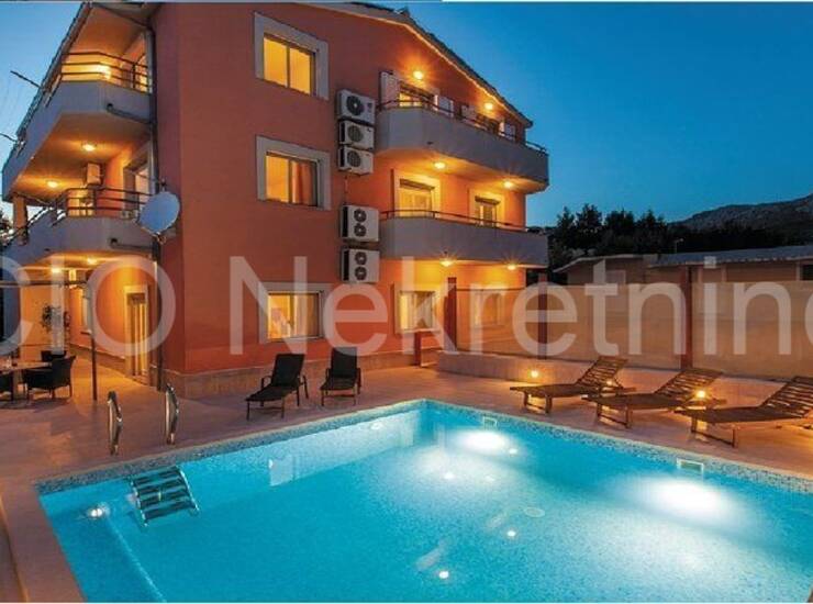 Podstrana, nova luksuzna vila sa bazenom, prodaja