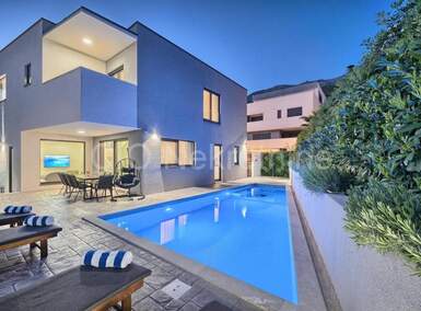 Kuća, Podstrana 230m² - 1.400.000 € | SveHrNekretnine