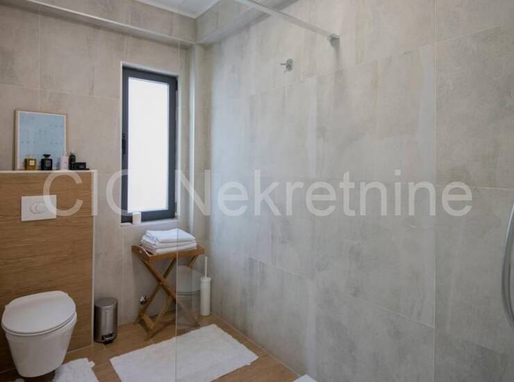 Podstrana, luksuzne vile s bazenom, prodaja — fotografija 5