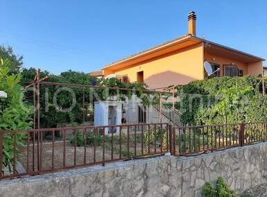 Kuća Podglavica, Rogoznica 191m² - 320.000 € | SveHrNekretnine