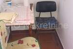 Split, Plokite, mali poslovni prostor uz cestu — fotografija 3