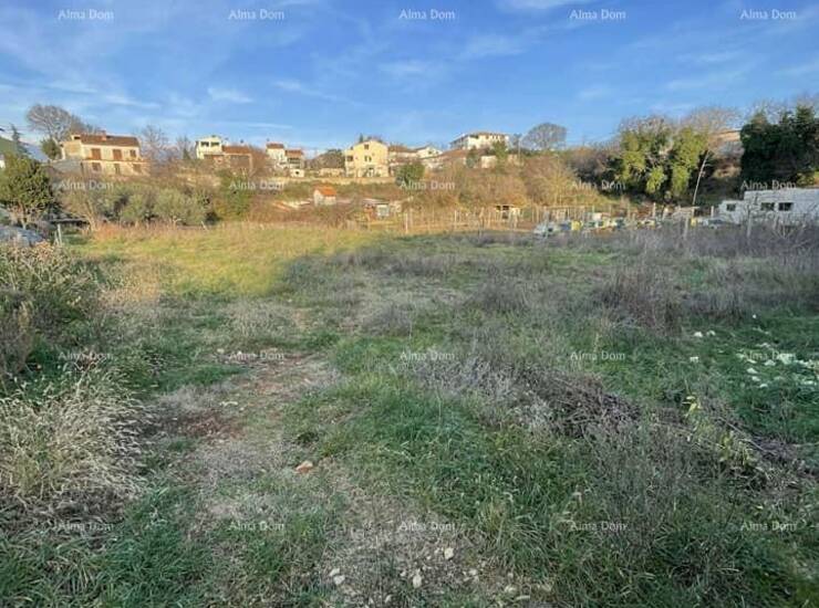 Prodajemo građevinsko zemljište, površine 1283m2, u centru Loborike.
Zem... — fotografija 3