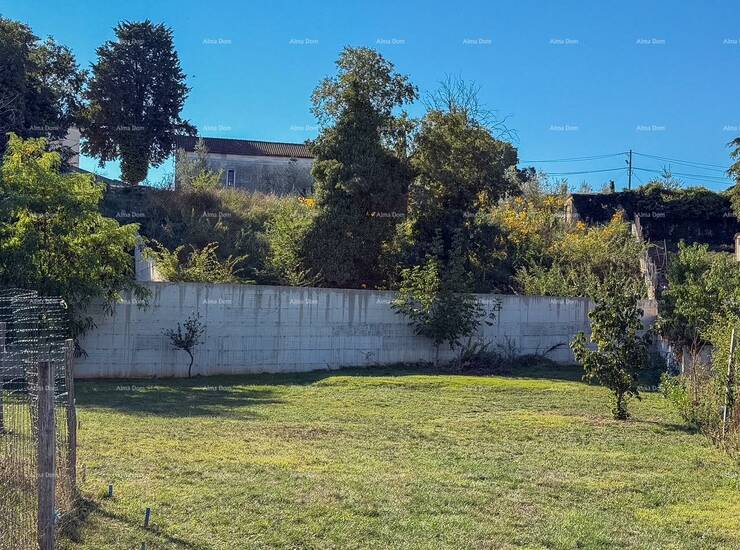 Prodajemo građevinsko zemljište na odličnoj lokaciji u Loborici!

Parcel... — fotografija 4