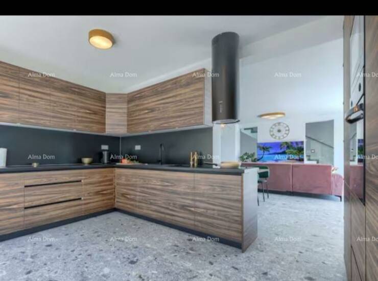 Na prodaju je moderna luksuzna villa s bazenom, izgrađena 2025. godine, uk... — fotografija 8