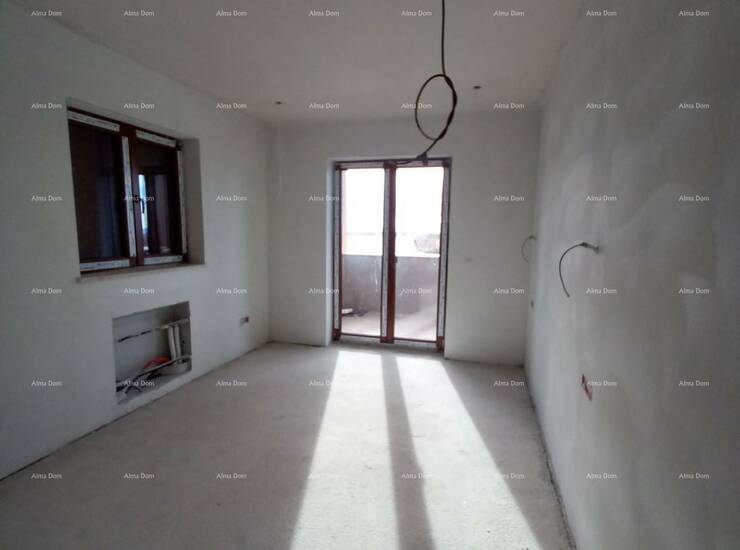 Na prodaju je lijepa nova kuća s bazenom, smještena u mirnom dijelu Kašt... — fotografija 10