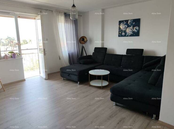 Prodaje se prostran stan površine 80 m² na mirnoj, izvrsnoj lokaciji u Um... — fotografija 4