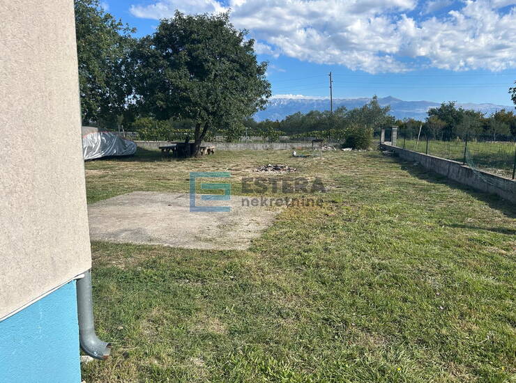 Kuća s bazenom i velikom okućnicom PRODAJA blizina Zadra — fotografija 4