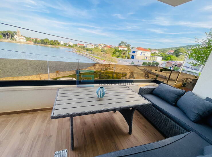 Apartman 89 m2 PRODAJA Lučina, otok Pašman, prvi red do mora, garaža, 3s