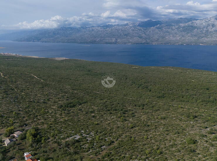 Hrvatska, Zadar, Ražanac, veliko građevinsko zemljište 1327 m² na prodaju