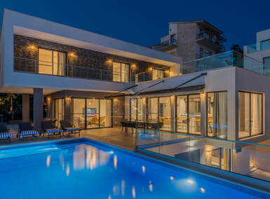 Kuća, Podstrana 350m² - 2.300.000 € | SveHrNekretnine