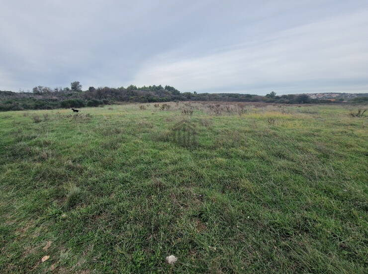 ISTRA, LOBORIKA, RADEKI POLJE, GRAĐEVINSKO ZEMLJIŠTE 734m2
