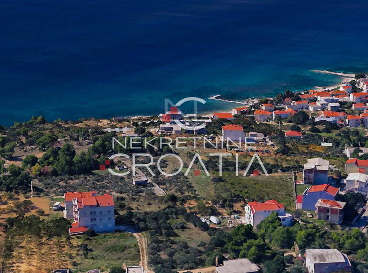 PRILIKA: Split, Podstrana, građevinsko zemljište!