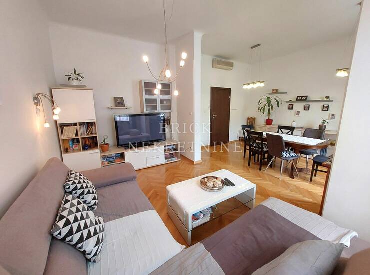 KUĆA, PRODAJA, ZAGREB, MLINARSKA CESTA, 334 m2, 8-sobna + 2 GPM — fotografija 4