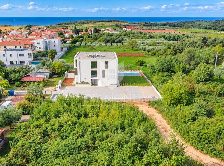Novigrad– lijepo pravilno zemljište s potencijalom!
