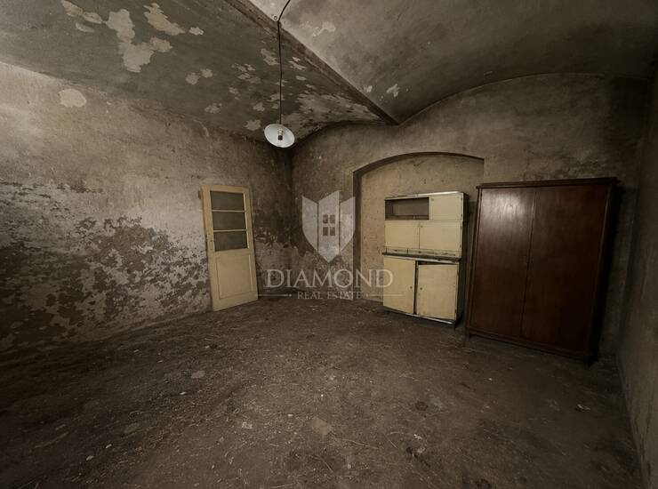 Zagreb, Centar, stan 62m2 za renovaciju  — fotografija 4