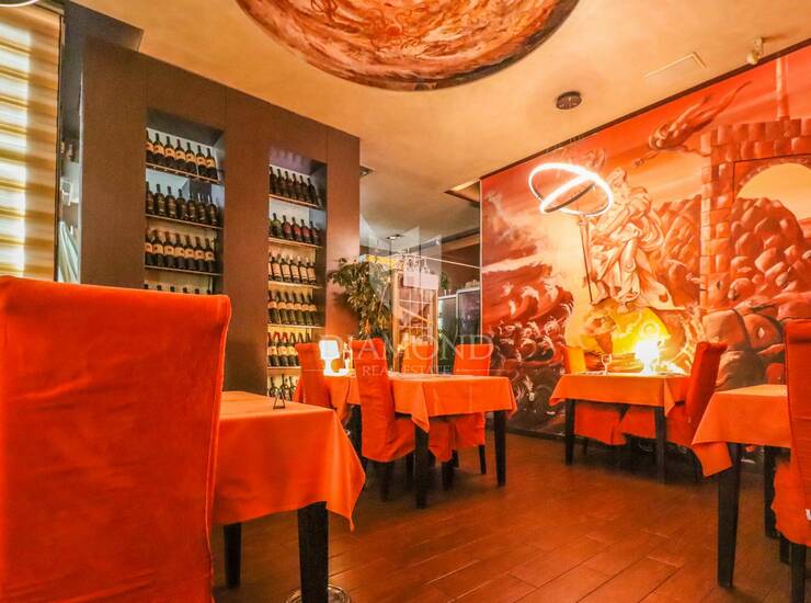 Zagreb! Cvjetno naselje! Poznati restoran s tradicijom! — fotografija 2
