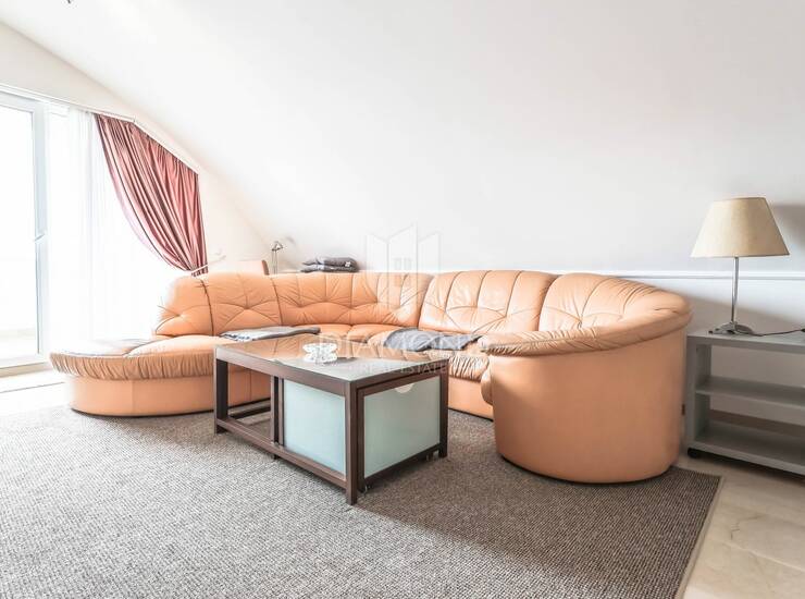 Zagreb, Maksimir, stan 93m2 s velikom terasom 