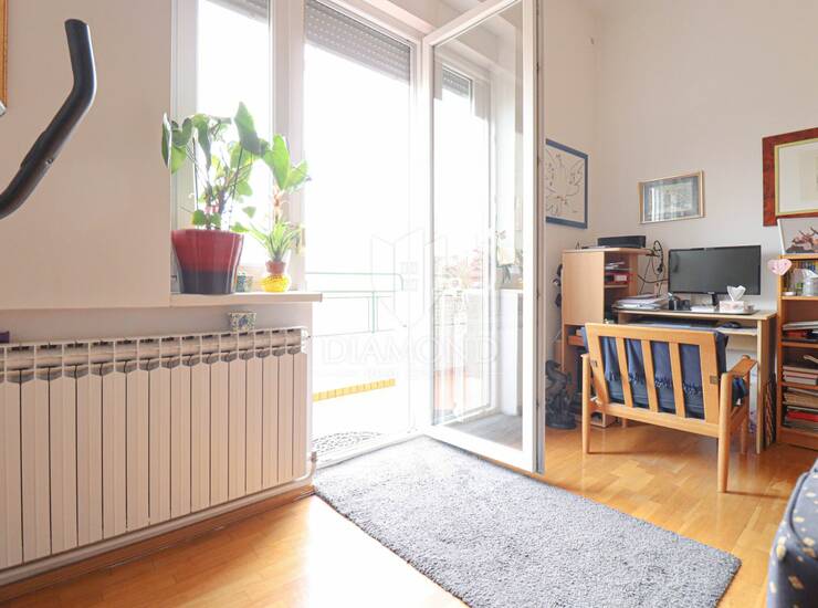 Zagreb, Krešimirov Trg, četverosobni stan 86m2 — fotografija 4